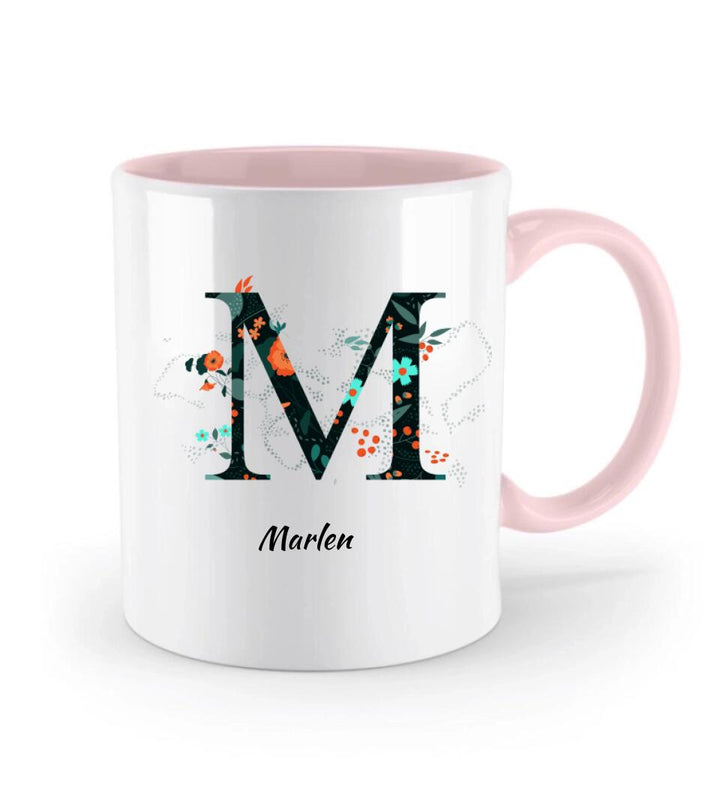 Name Letter Mug - Blumenmuster flachen floralen Hintergrund schwarz und orange - printpod.de