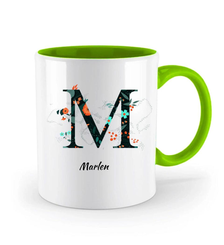 Name Letter Mug - Blumenmuster flachen floralen Hintergrund schwarz und orange - printpod.de